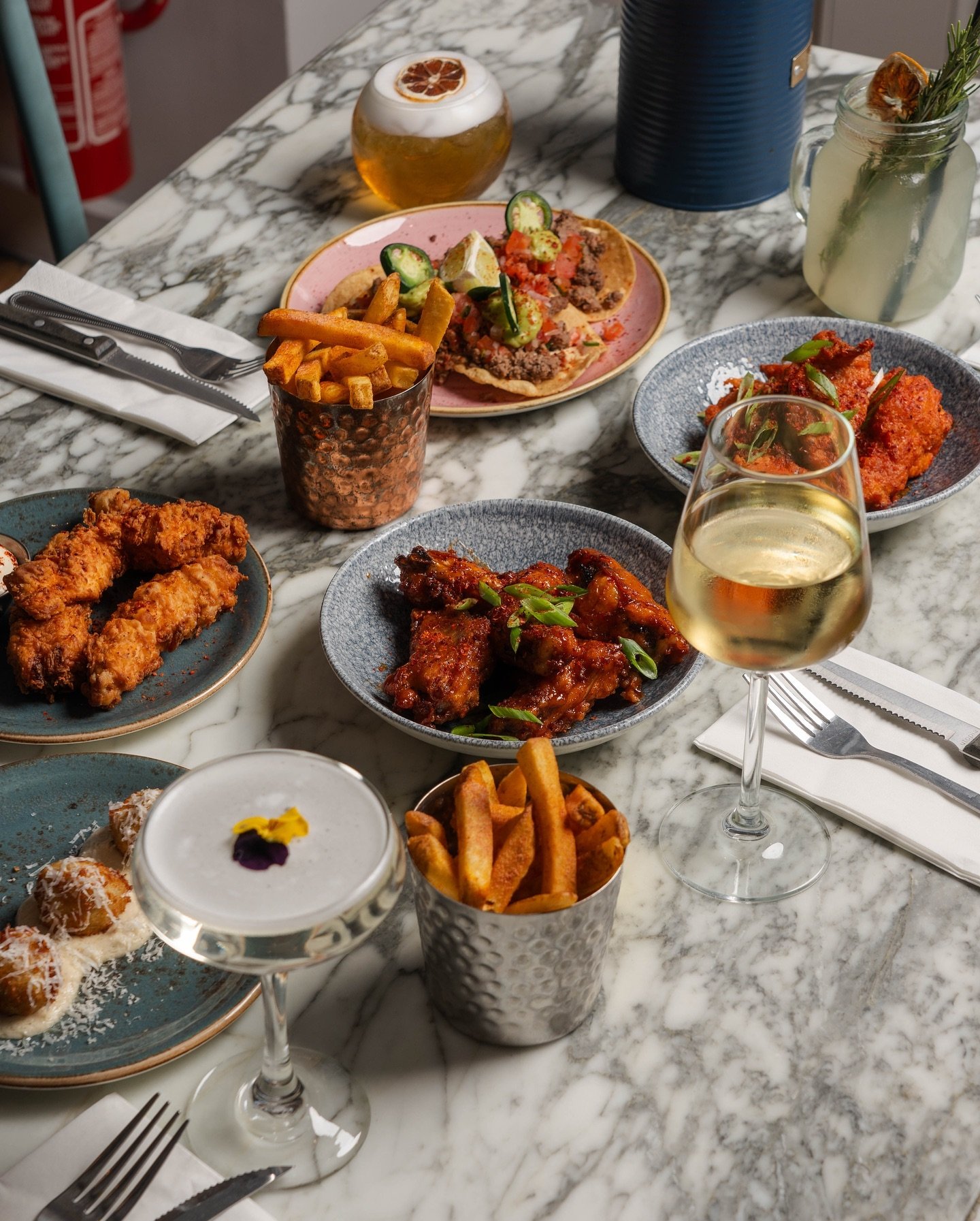 Paradiso soho chicken wings, tenders cocktails